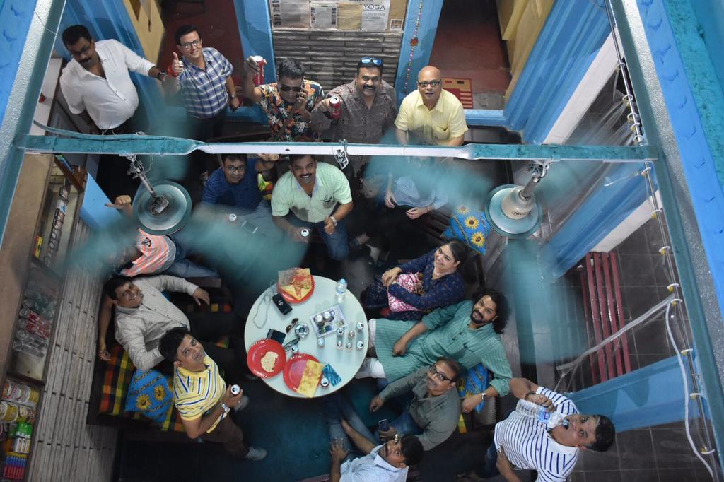 Yogi Lodge Varanasi Esterno foto