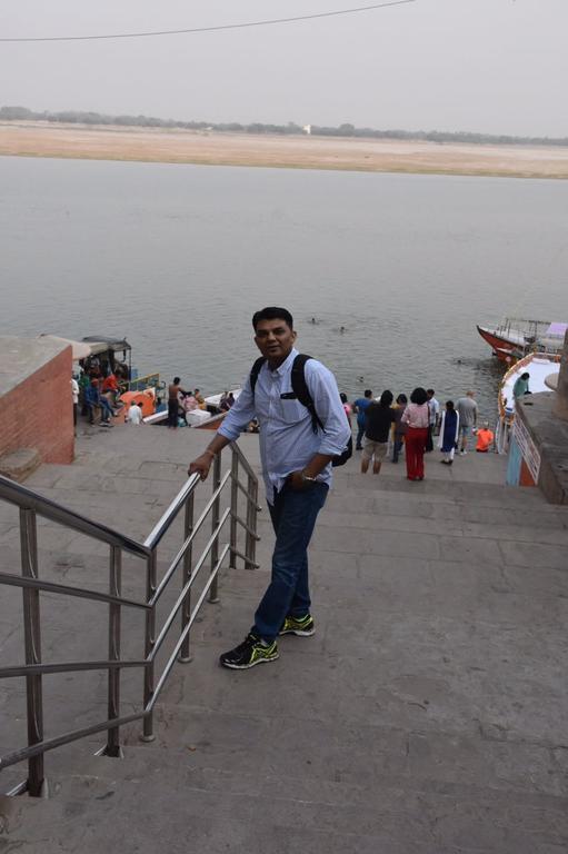 Yogi Lodge Varanasi Esterno foto